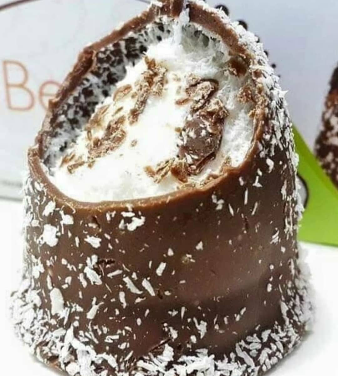 Montebello 2020 Coco close.jpeg